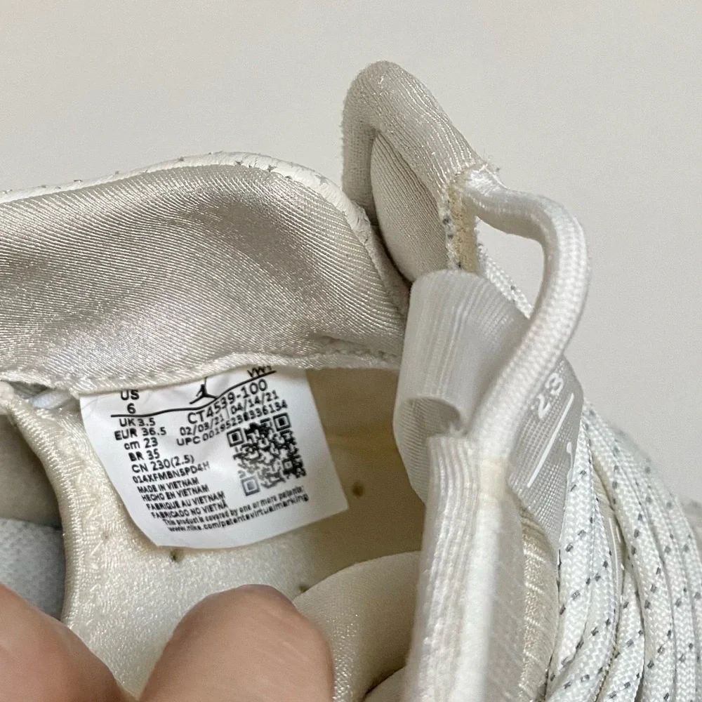 Nike Jordan Air Mae Sneakers Sail White